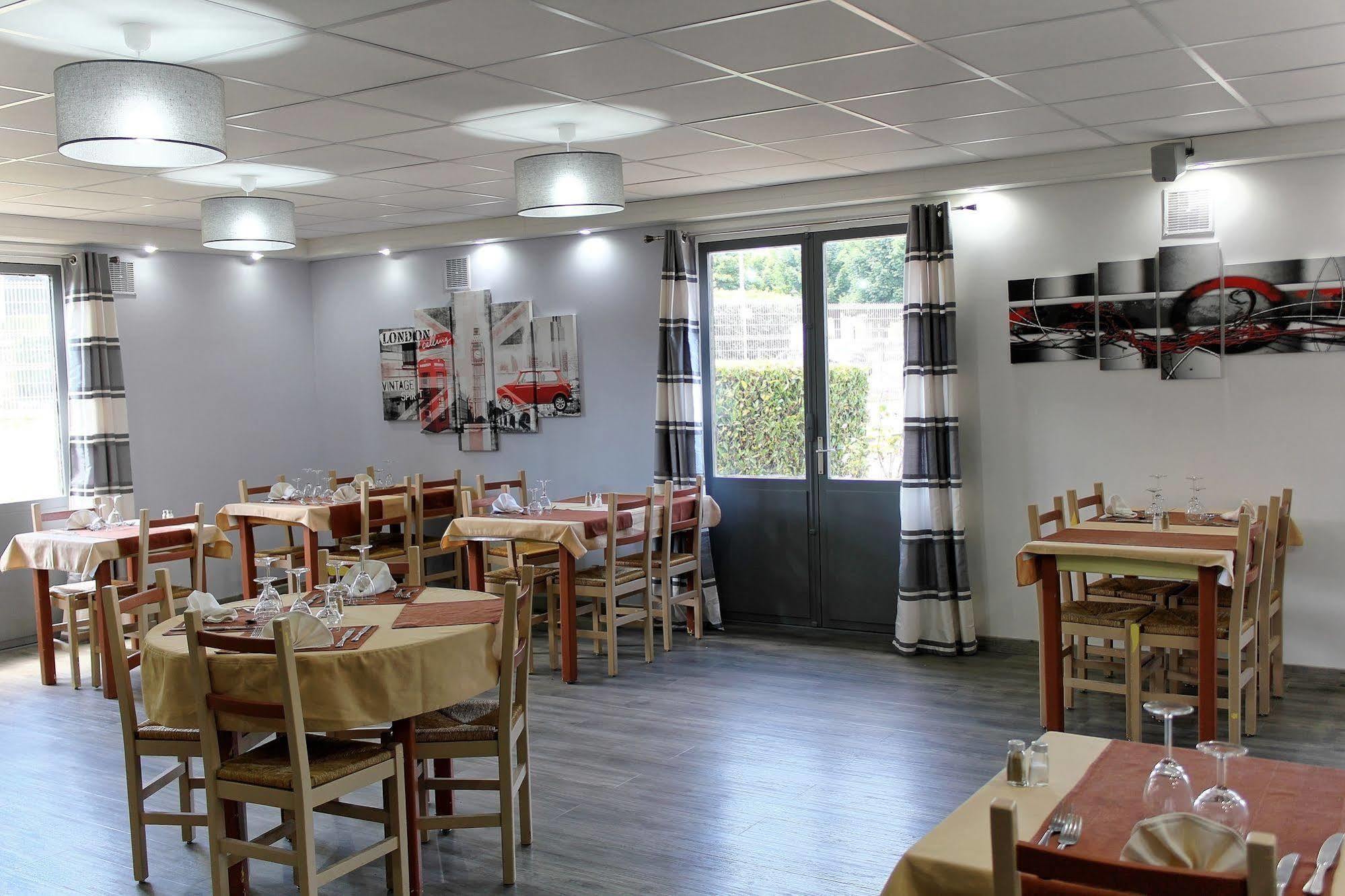 Contact Hotel Restaurant La Chaumiere Entre Orgeval Et Flins A13 Sortie 8 Ле-Мюро Екстер'єр фото